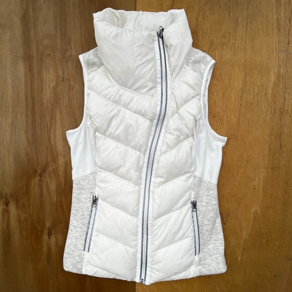 blanc noir Jackets & Blazers - BE BY BLANC NOIR QUILTED ASYMMETRICAL DOWN PUFFER VEST Women’s sz M White